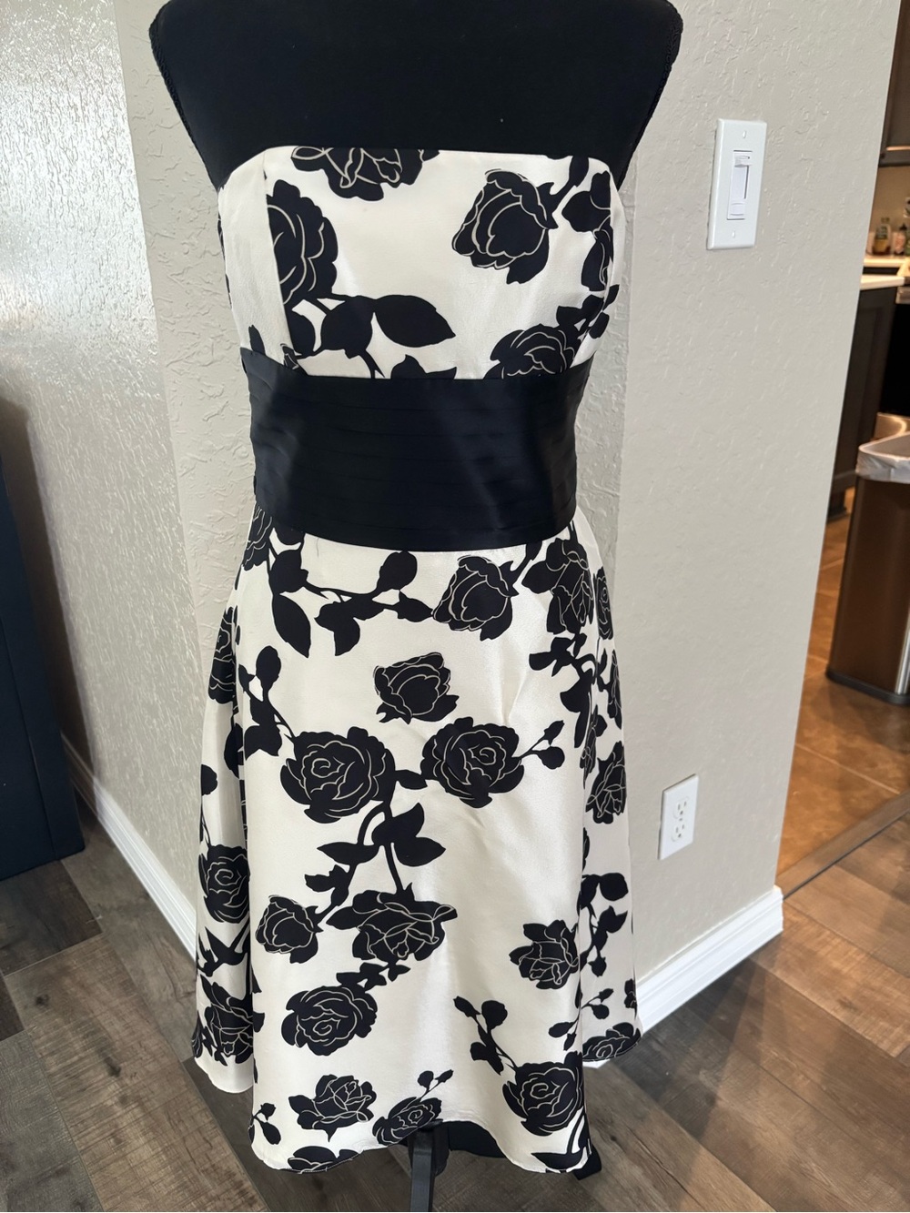White House Black Market Strapless Black & White Floral A-Line Dress